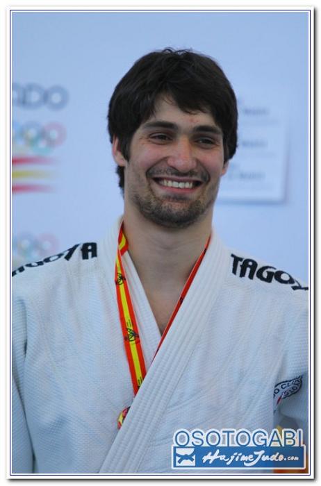 CEU 2011 900044